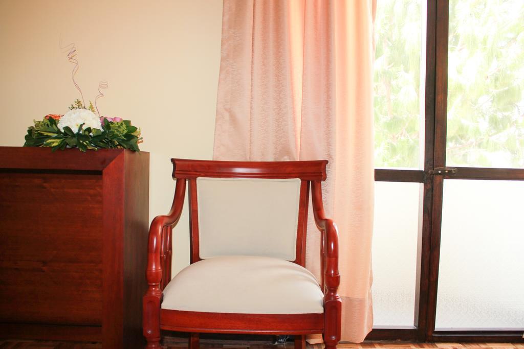 Hotel Villa Lafayette Quito Habitación foto